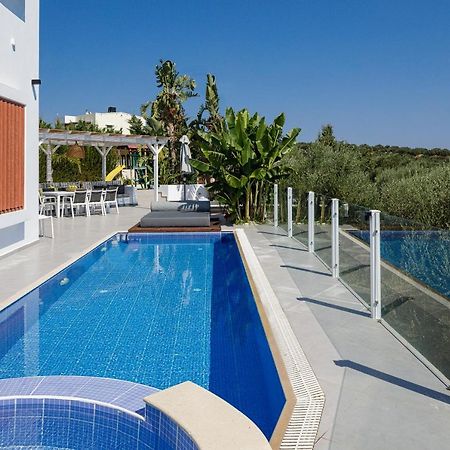 Chara Sensory Luxury Villa With Heated Pool & Gym, By Thinkvilla Pánormos Extérieur photo