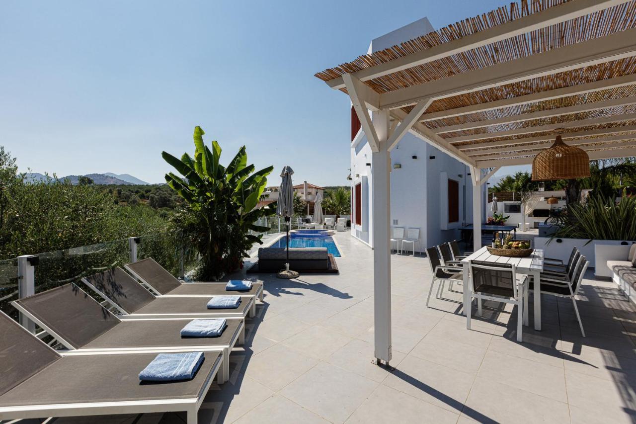 Chara Sensory Luxury Villa With Heated Pool & Gym, By Thinkvilla Pánormos Extérieur photo