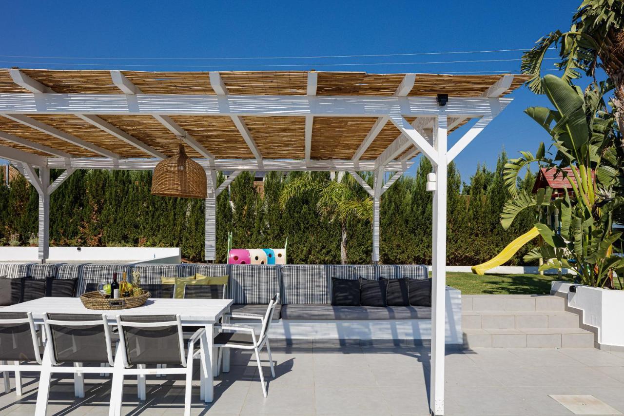 Chara Sensory Luxury Villa With Heated Pool & Gym, By Thinkvilla Pánormos Extérieur photo