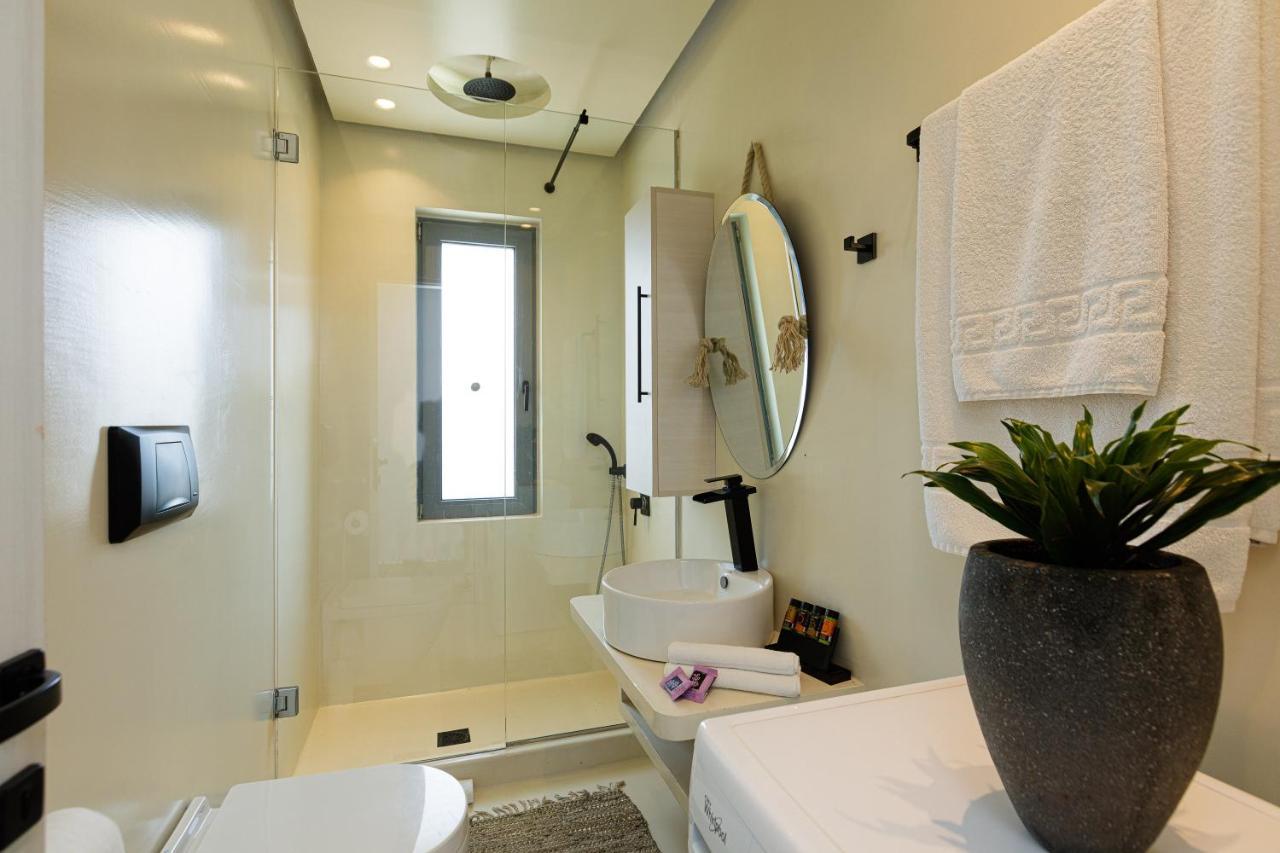 Chara Sensory Luxury Villa With Heated Pool & Gym, By Thinkvilla Pánormos Extérieur photo