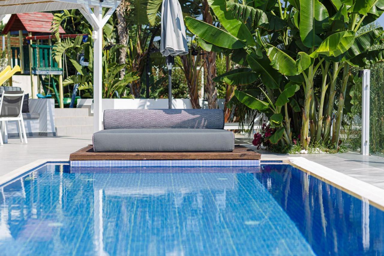 Chara Sensory Luxury Villa With Heated Pool & Gym, By Thinkvilla Pánormos Extérieur photo