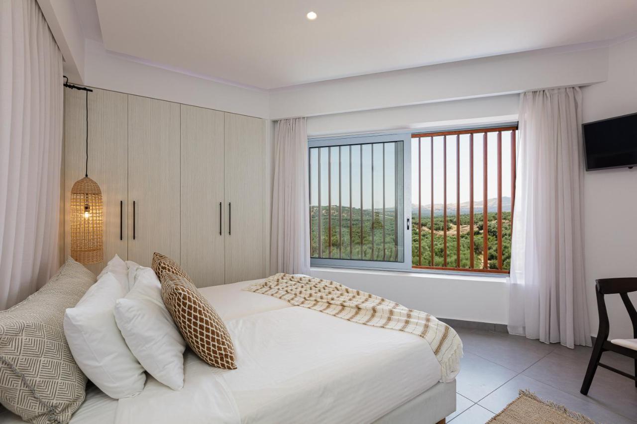 Chara Sensory Luxury Villa With Heated Pool & Gym, By Thinkvilla Pánormos Extérieur photo