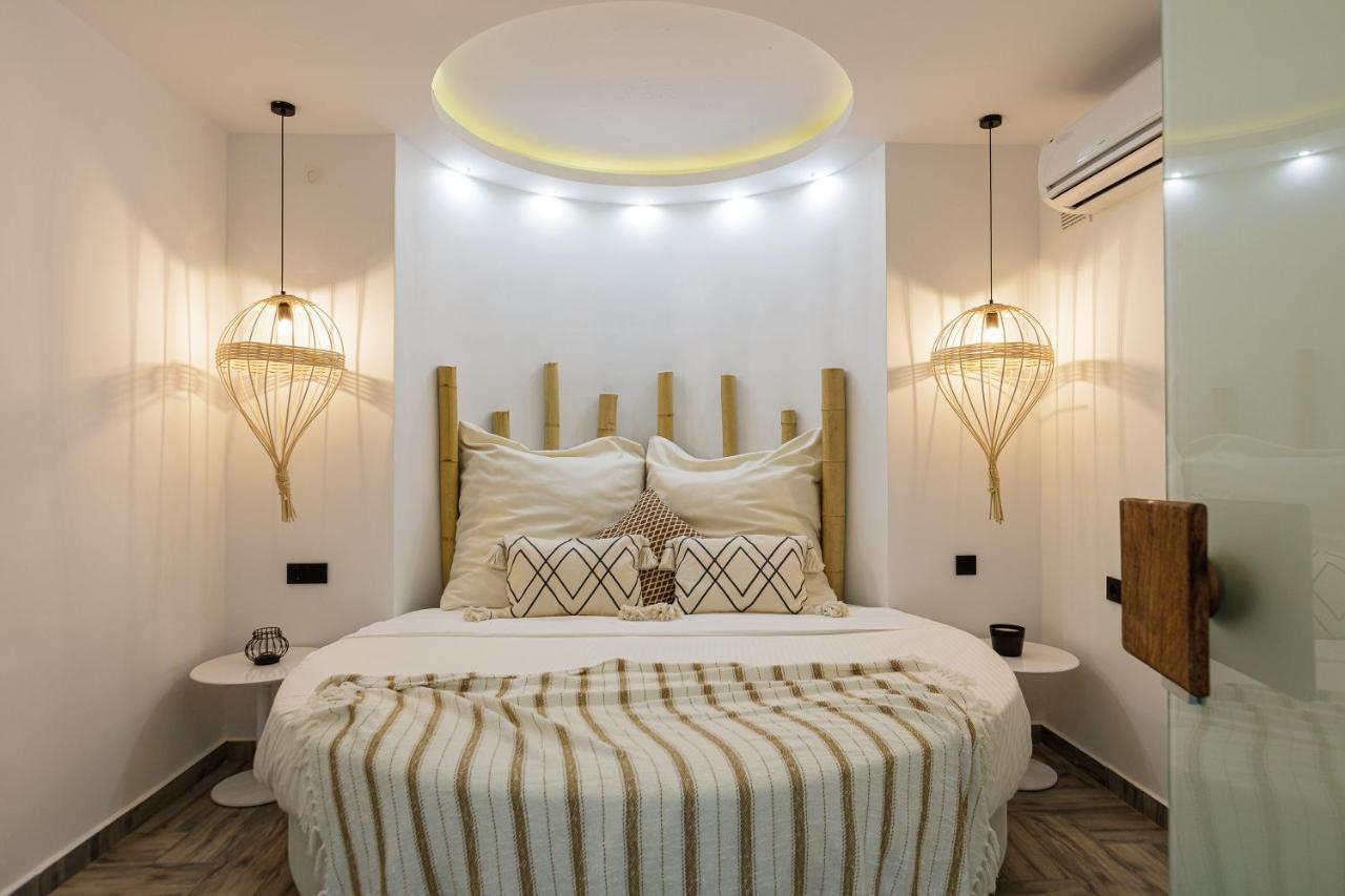 Chara Sensory Luxury Villa With Heated Pool & Gym, By Thinkvilla Pánormos Extérieur photo