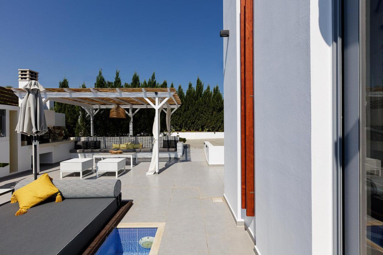 Chara Sensory Luxury Villa With Heated Pool & Gym, By Thinkvilla Pánormos Extérieur photo