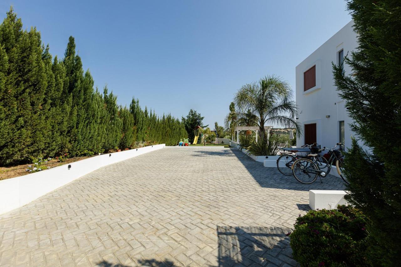 Chara Sensory Luxury Villa With Heated Pool & Gym, By Thinkvilla Pánormos Extérieur photo