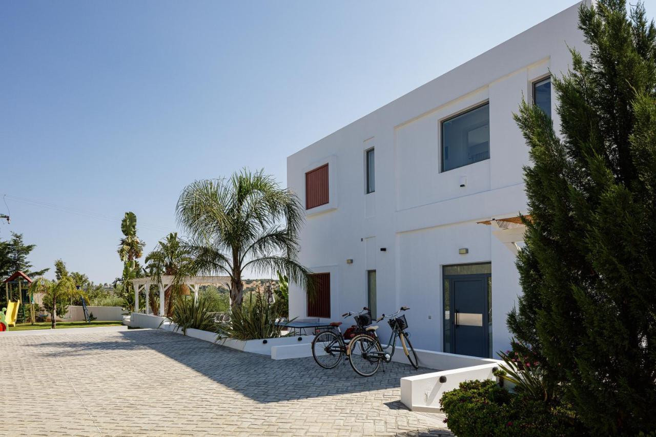 Chara Sensory Luxury Villa With Heated Pool & Gym, By Thinkvilla Pánormos Extérieur photo